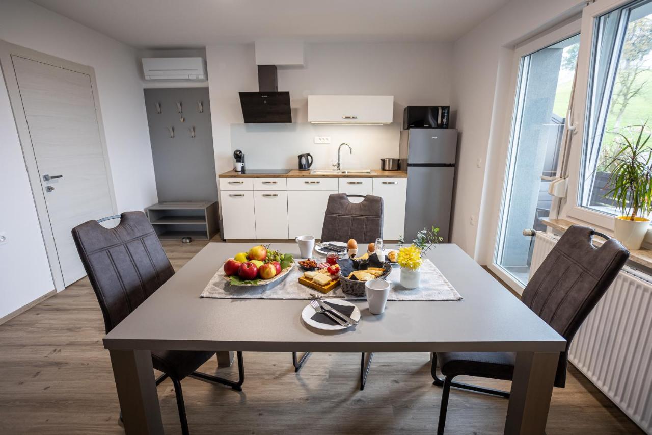 Apartmaji Pr Smolet Шкоф'я-Лока Екстер'єр фото